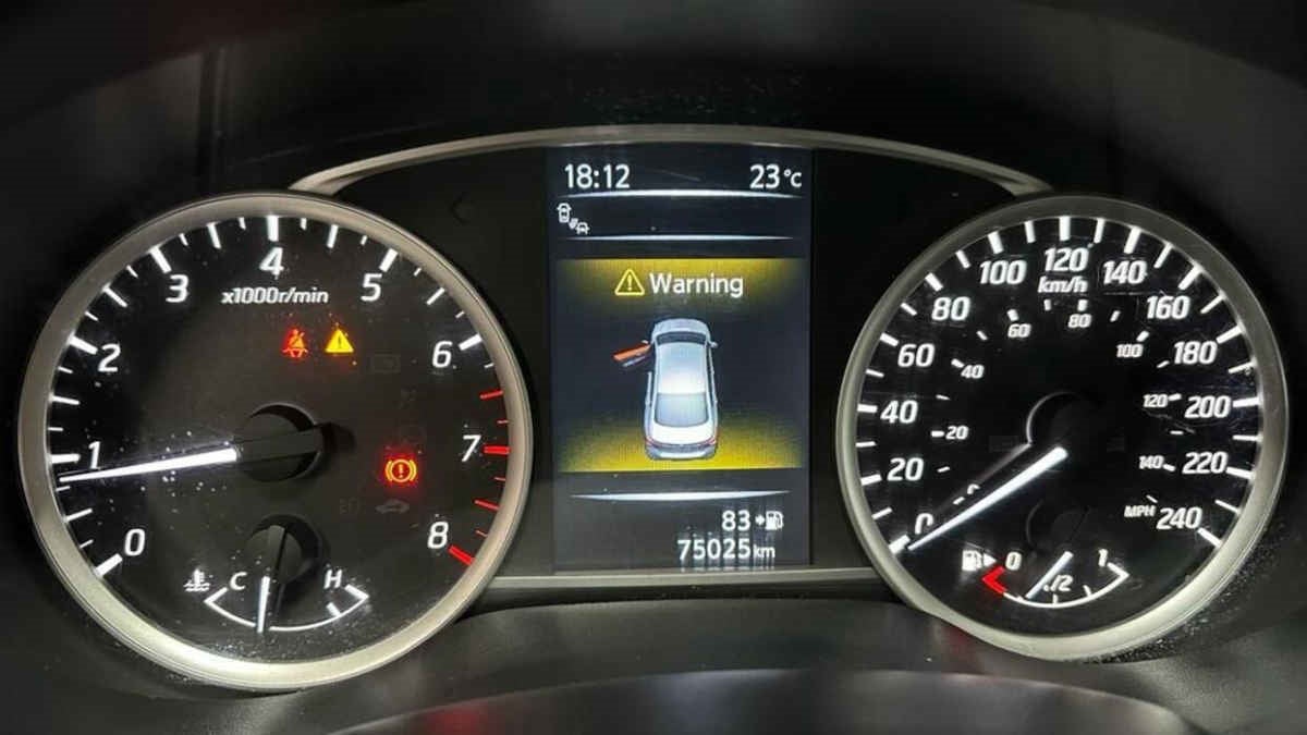 2017 Nissan Sentra SR TURBO L4 1.6T 188 CP 4 PUERTAS STD PIEL BA AA QC