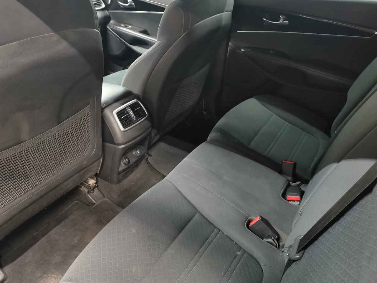 2018 Kia Sorento LX, L4, 2.4L, 185 CP, 5 PUERTAS, AUT, 7 PASAJEROS