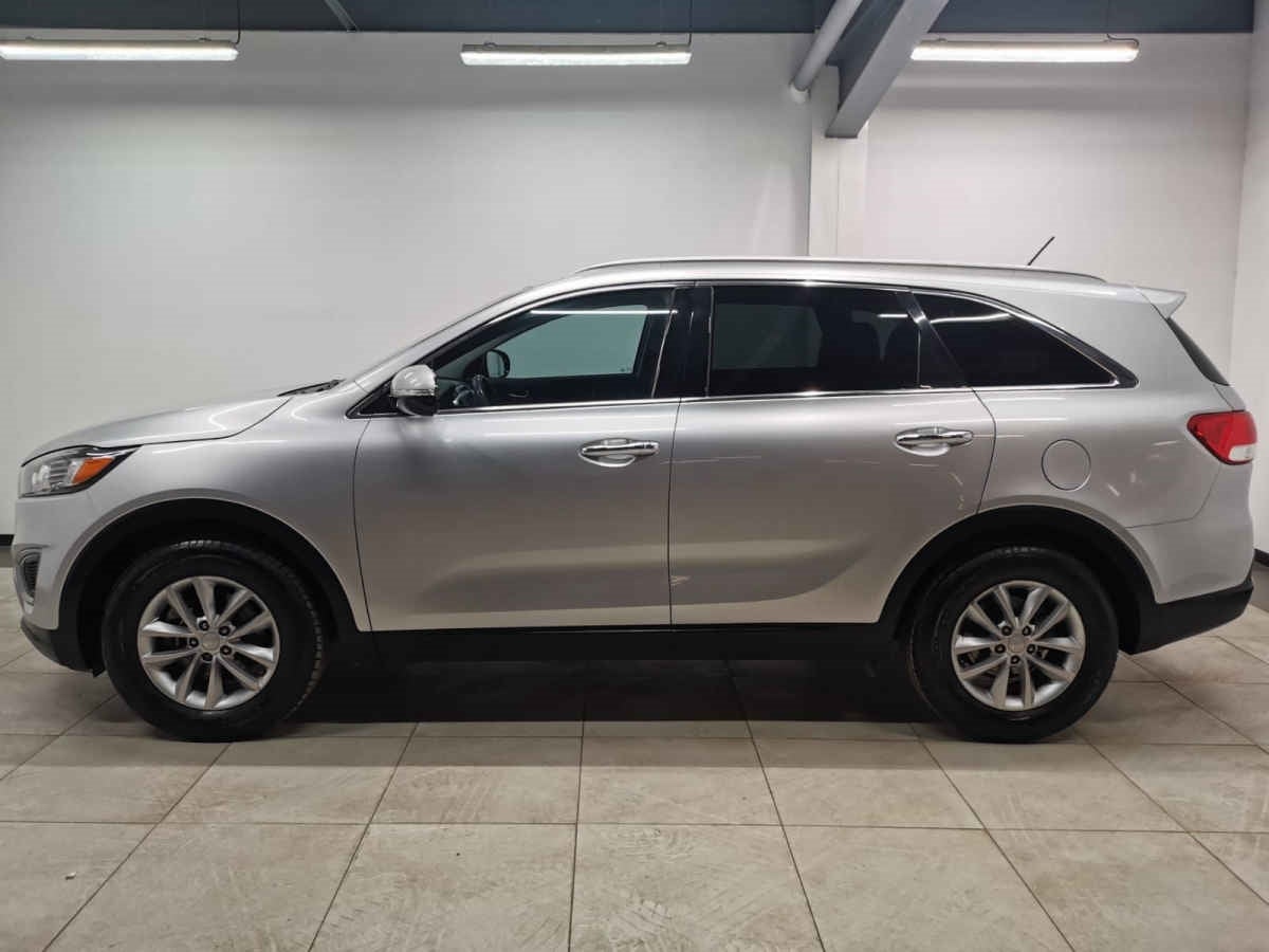2018 Kia Sorento LX, L4, 2.4L, 185 CP, 5 PUERTAS, AUT, 7 PASAJEROS