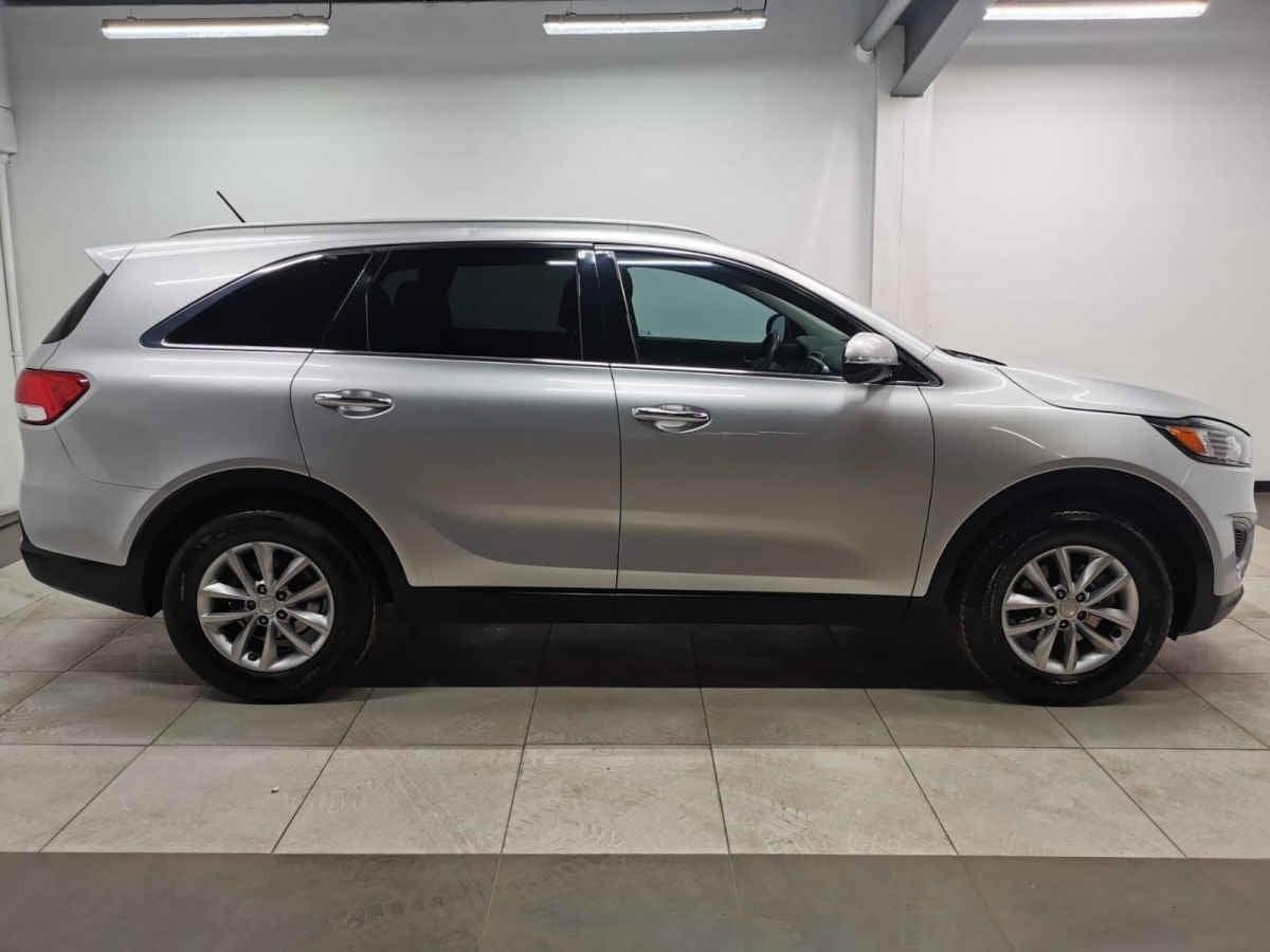 2018 Kia Sorento LX, L4, 2.4L, 185 CP, 5 PUERTAS, AUT, 7 PASAJEROS