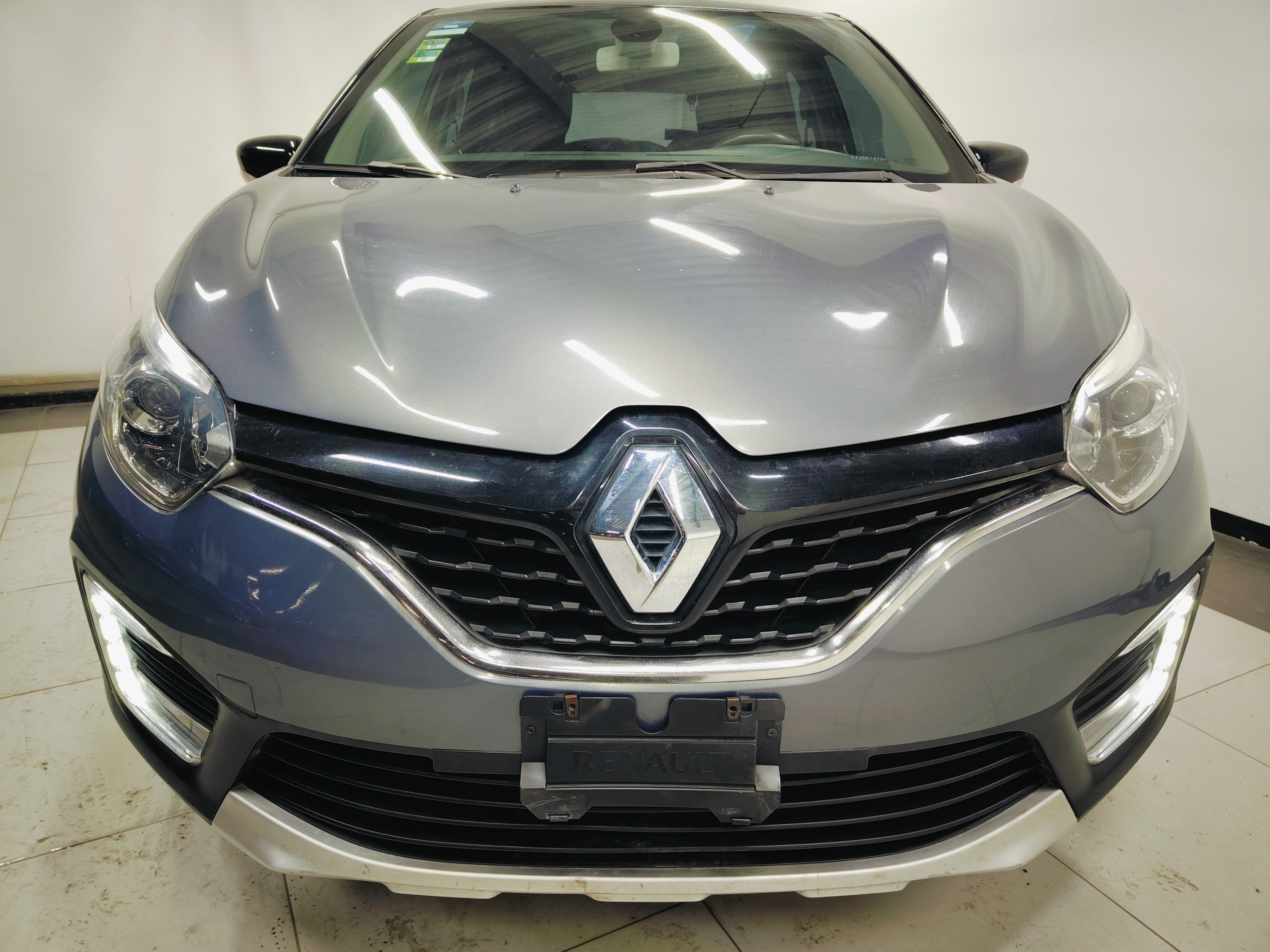 2018 Renault Captur ICONIC L4 2.0L 133 CP 5 PUERTAS AUT PIEL BA AA