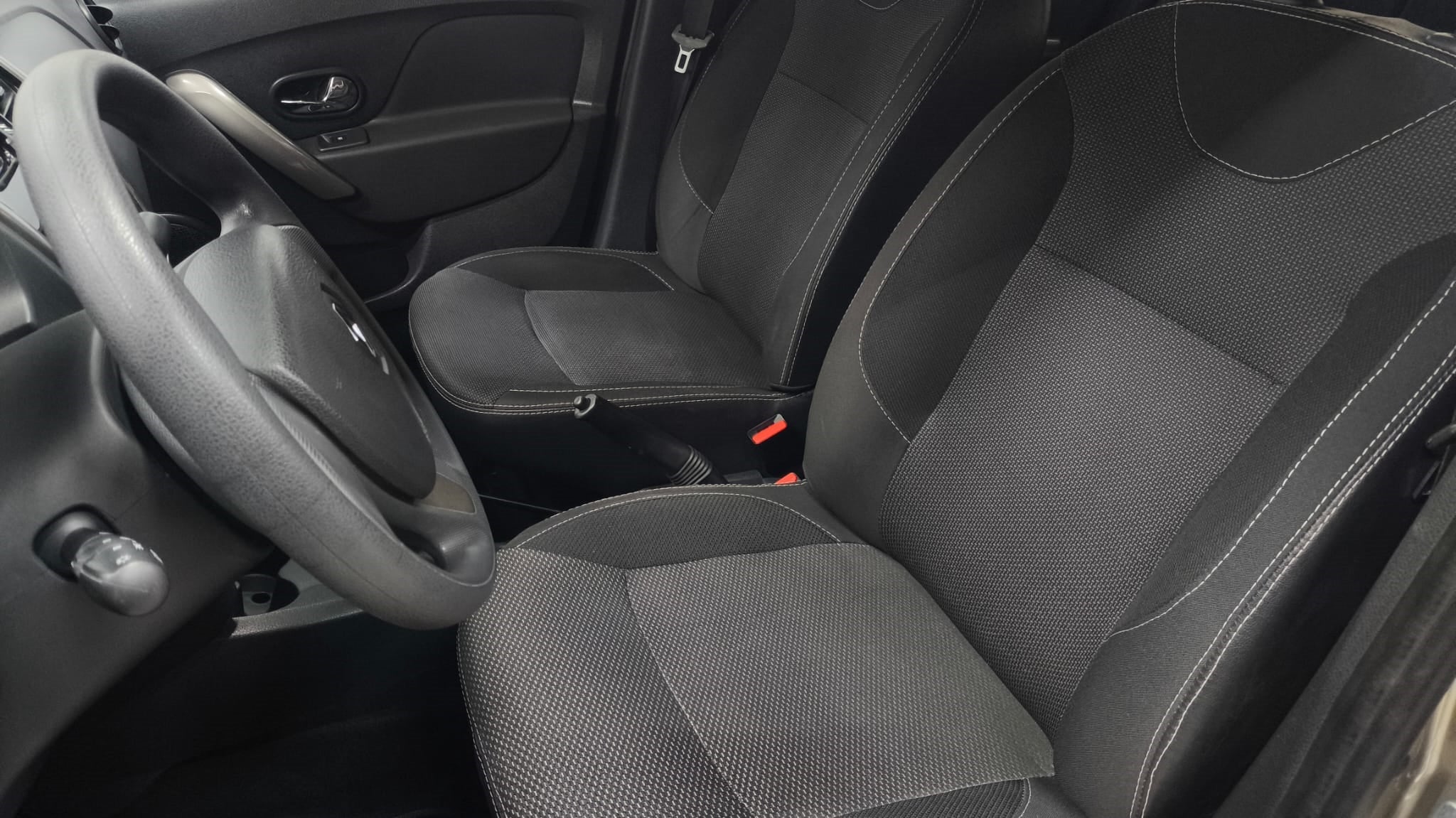 2019 Renault Logan INTENS L4 1.6L 100 CP 4 PUERTAS AUT BA AA