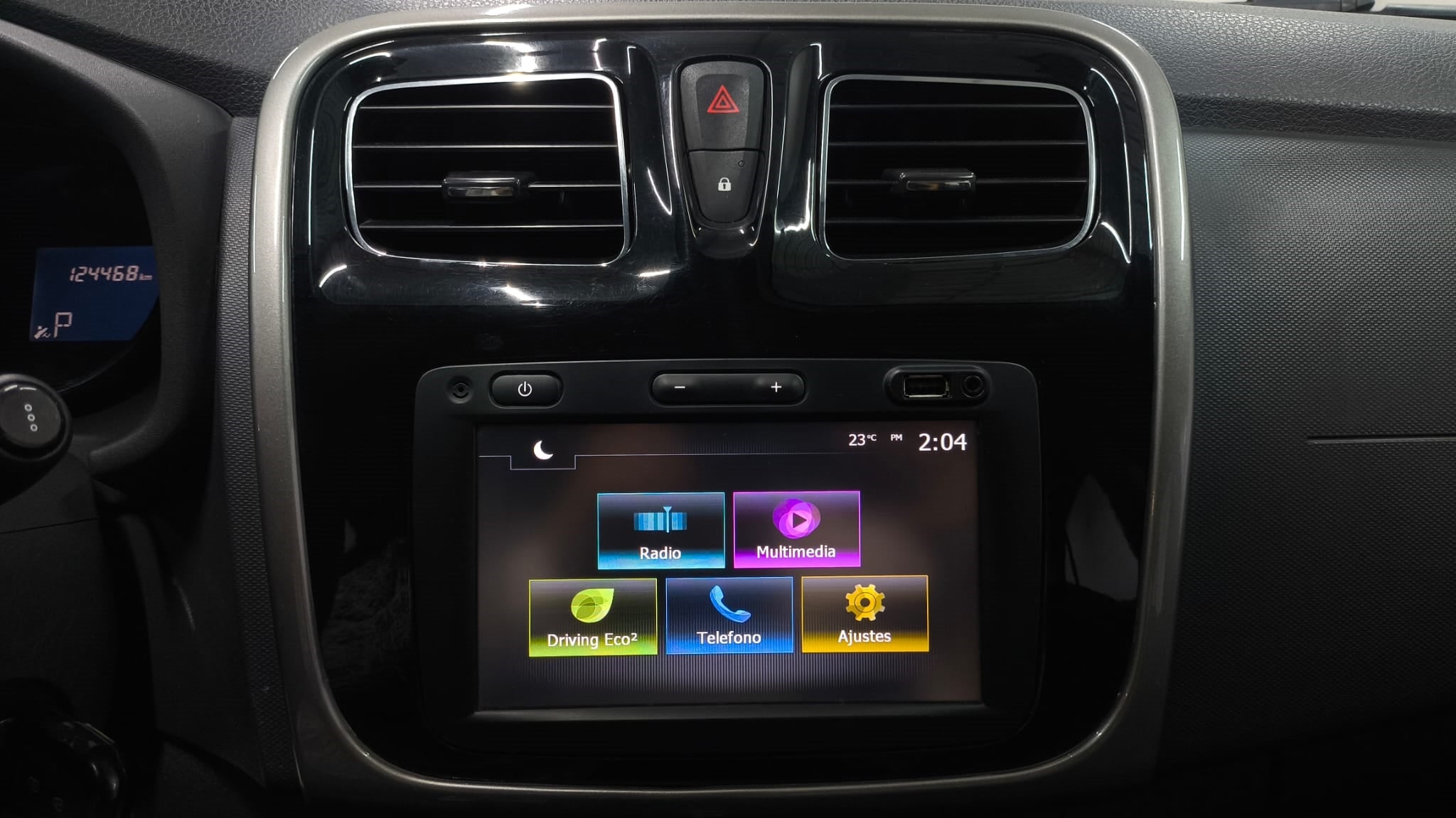 2019 Renault Logan INTENS L4 1.6L 100 CP 4 PUERTAS AUT BA AA