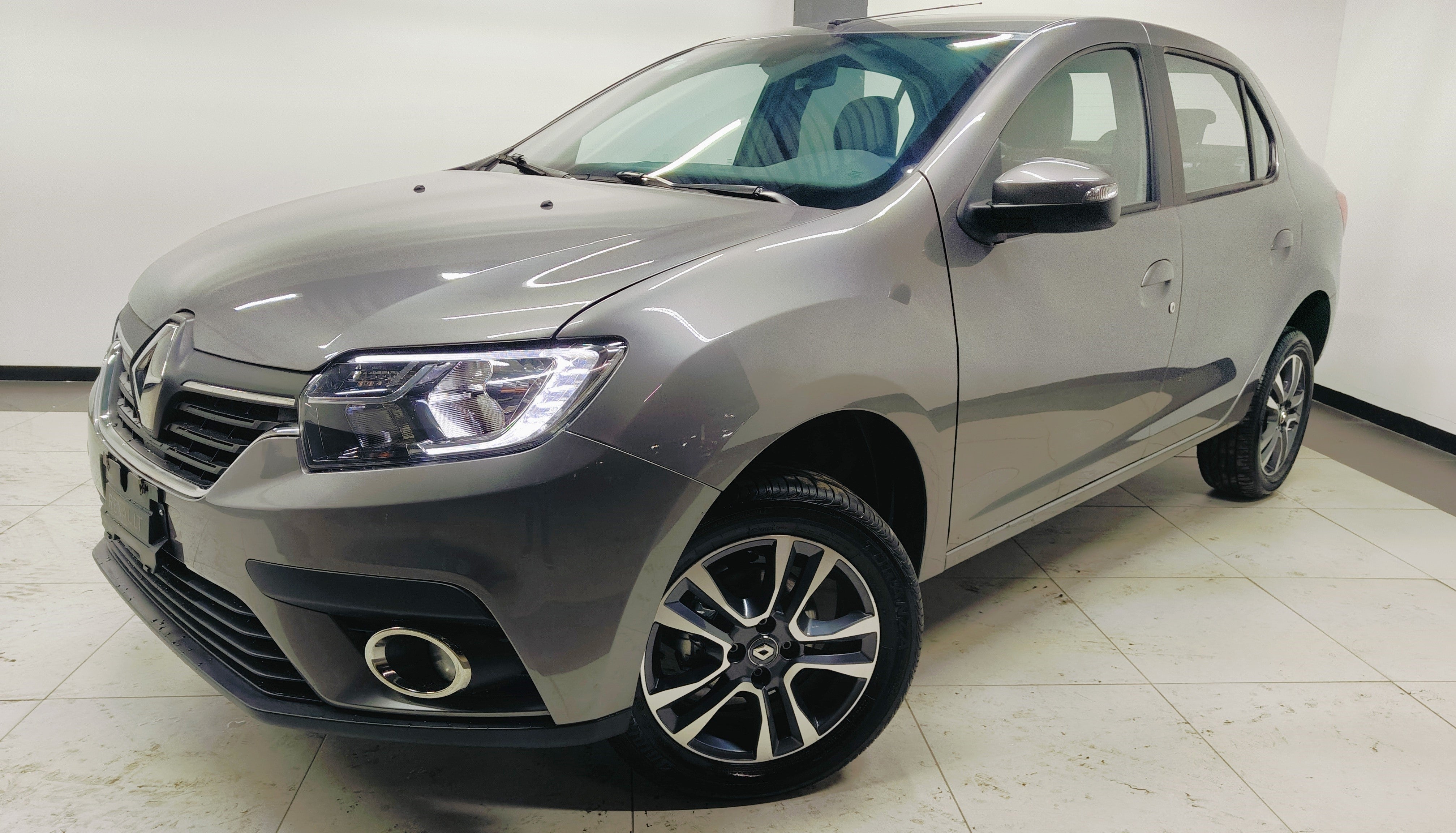 2024 Renault Logan INTENS L4 1.6L 115 CP 4 PUERTAS AUT PIEL