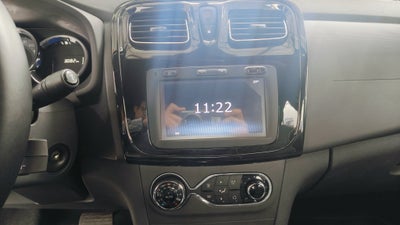 2024 Renault Logan INTENS L4 1.6L 115 CP 4 PUERTAS AUT PIEL