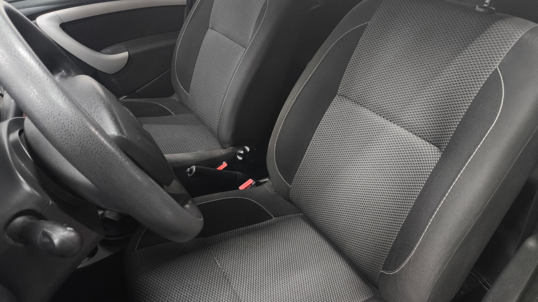 2018 Renault Duster ZEN L4 2.0L 133 CP 5 PUERTAS STD BA AA