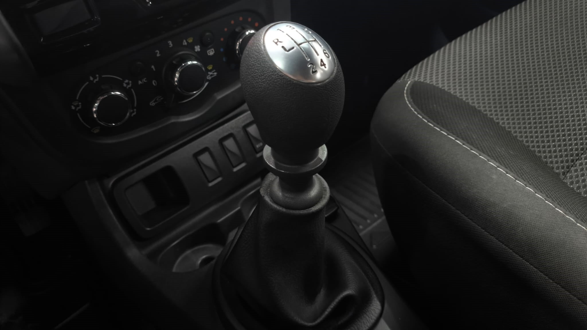 2018 Renault Duster ZEN L4 2.0L 133 CP 5 PUERTAS STD BA AA