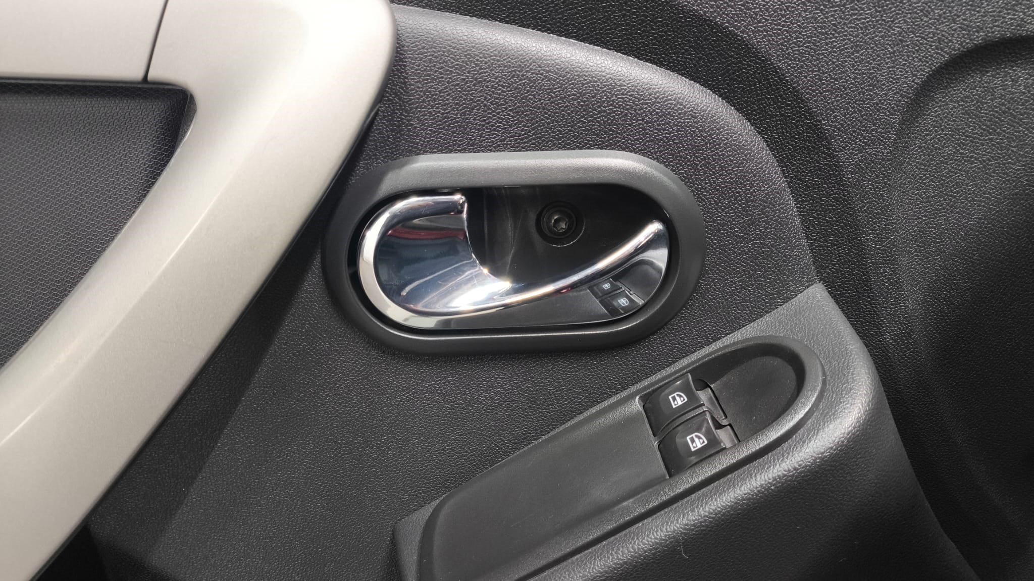 2018 Renault Duster ZEN L4 2.0L 133 CP 5 PUERTAS STD BA AA