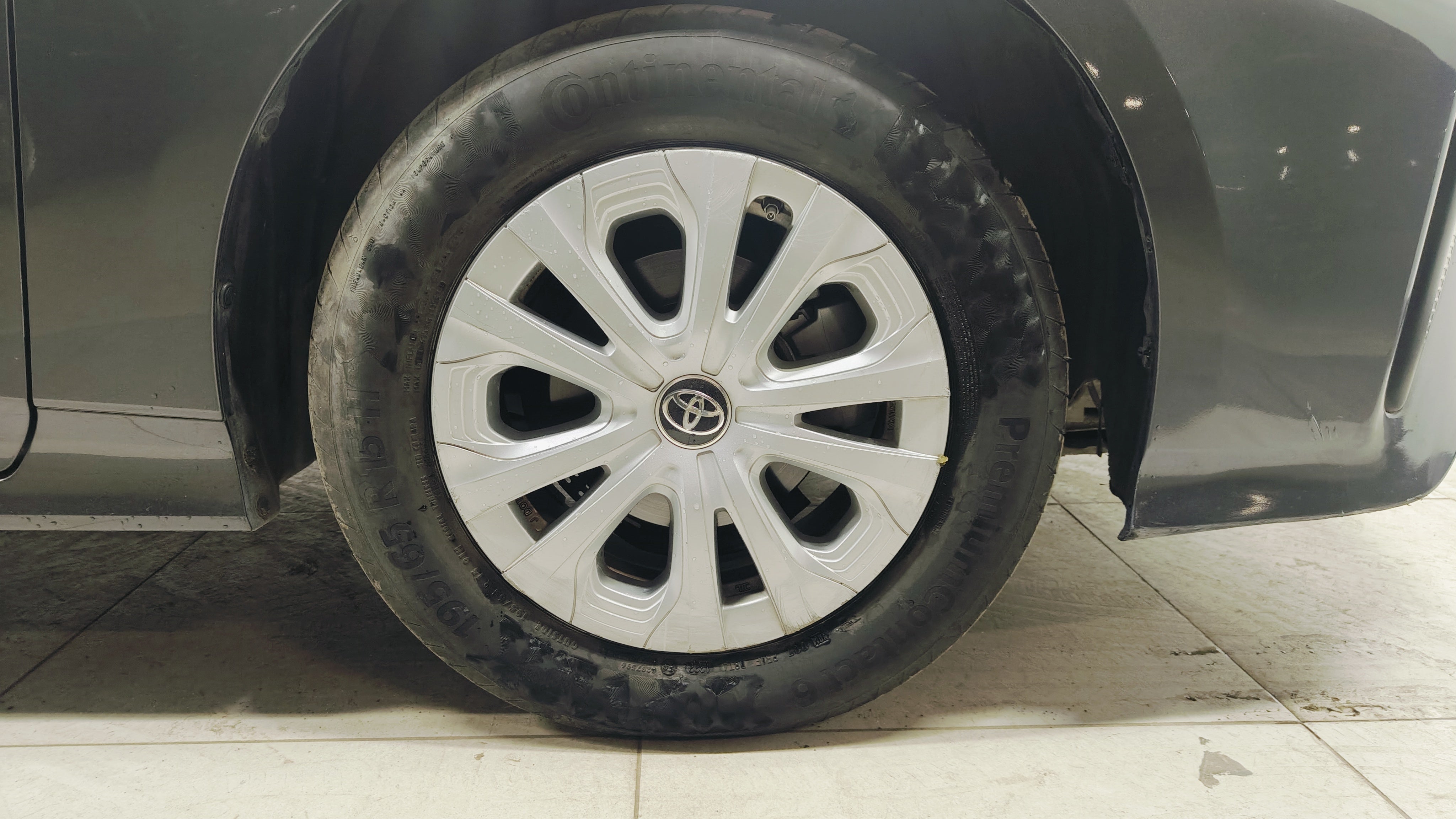 2019 Toyota Prius BASE, L4, 1.8L, 96 CP, 5 PUERTAS, AUT, HIBRIDO