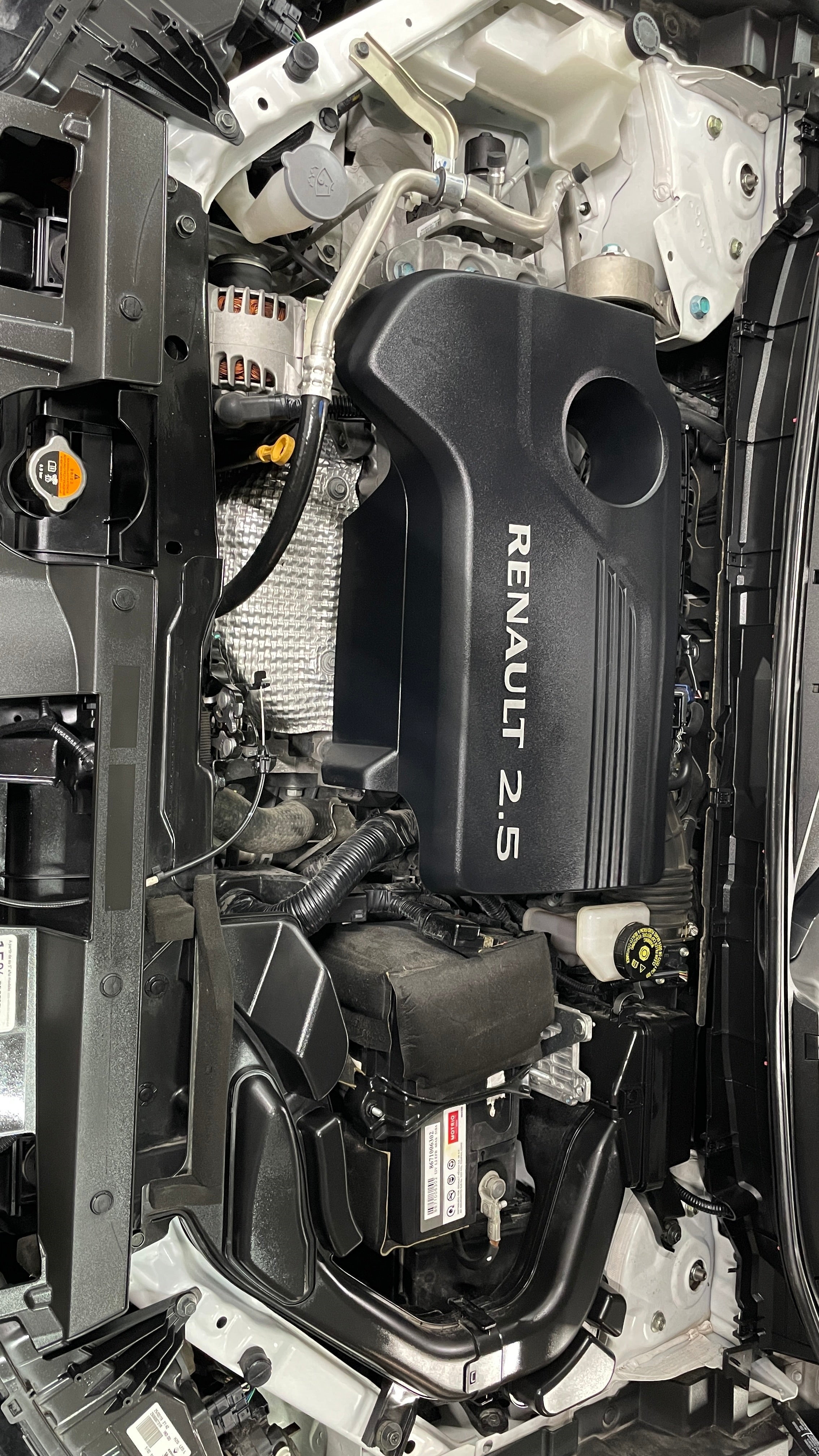 2019 Renault Koleos ICONIC L4 2.5L 171 CP 5 PUERTAS AUT PIEL BA AA QC