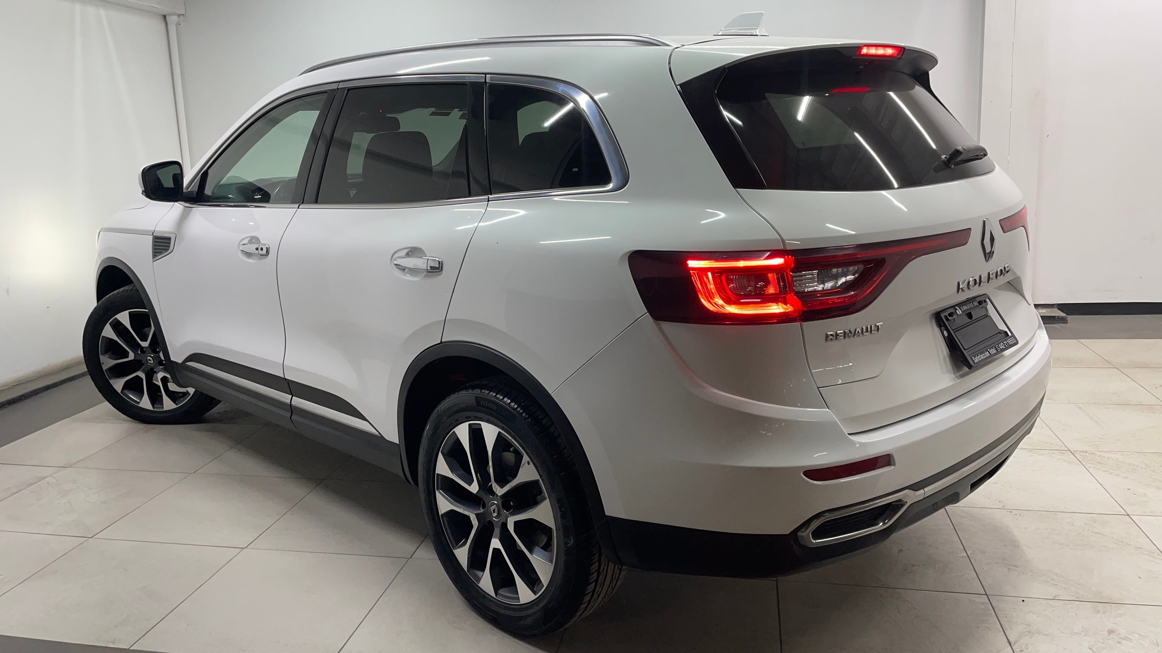 2019 Renault Koleos ICONIC L4 2.5L 171 CP 5 PUERTAS AUT PIEL BA AA QC