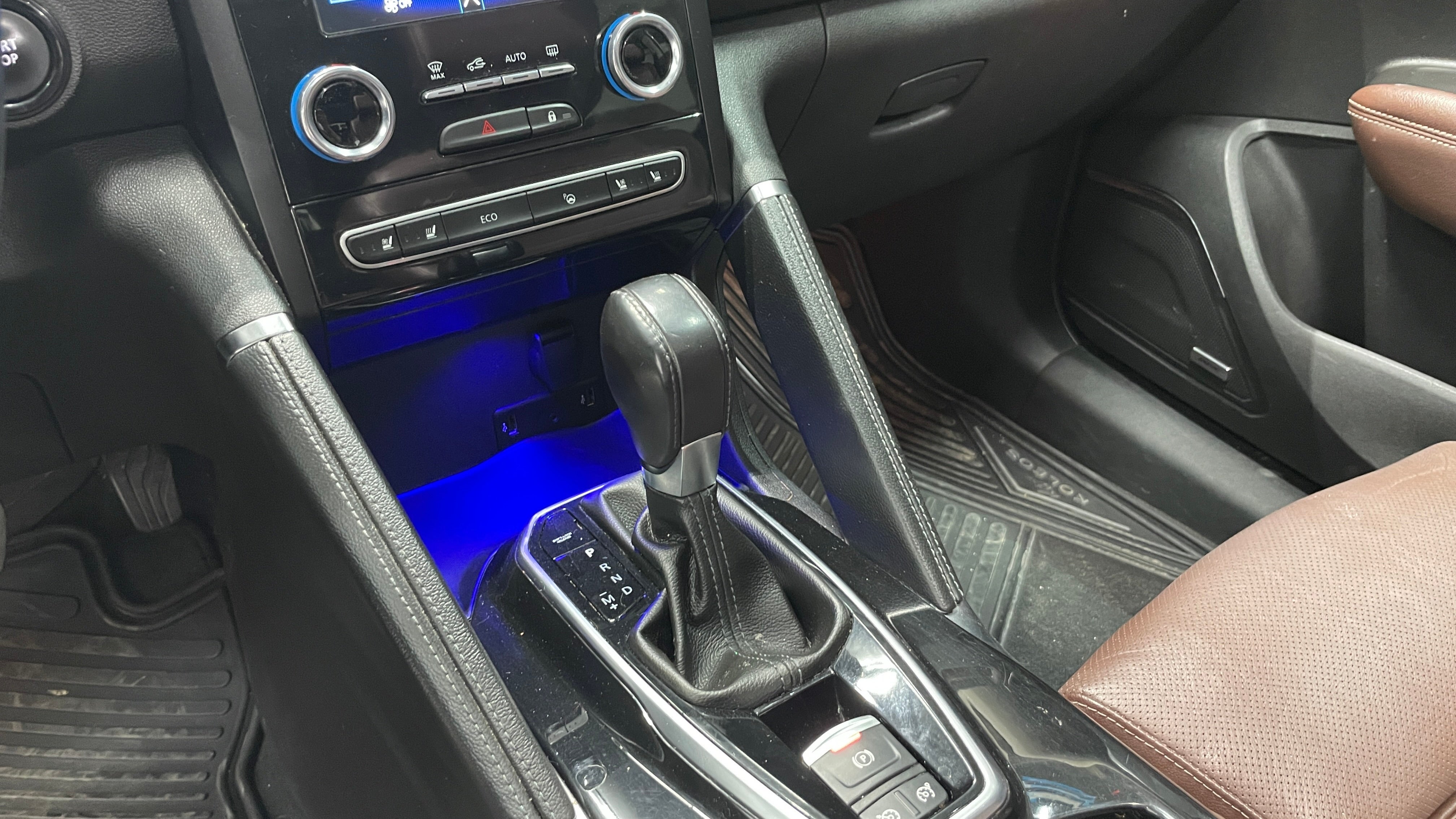 2020 Renault Koleos ICONIC L4 2.5L 171 CP 5 PUERTAS AUT PIEL BA AA QC